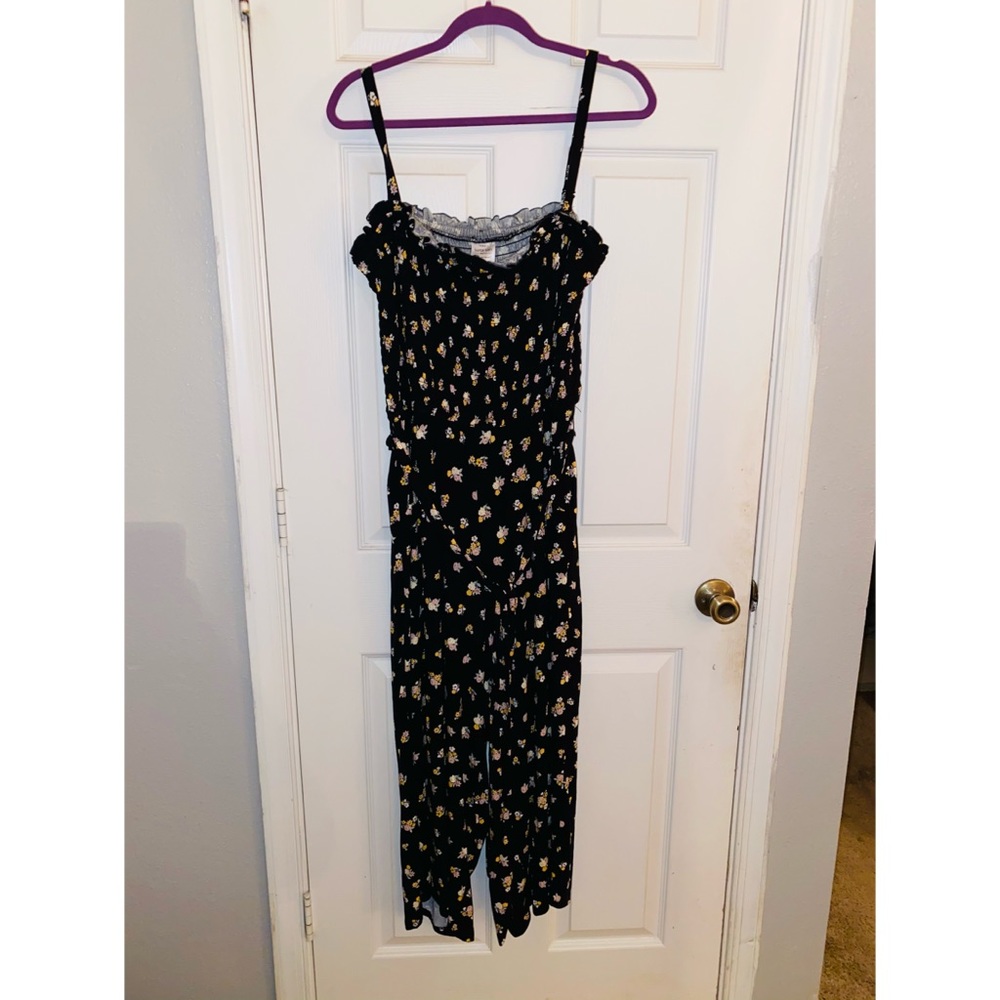 Torrid jumpsuit - Picture 2 of 3